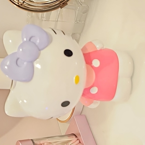 Hello Kitty Bath Hello Kitty Soap Dispenser Poshmark hello-kitty-bath-hello-kitty-soap-dispenser-poshmark